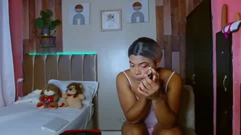 eletrabrowns online show from 10.14.25