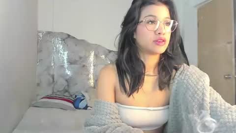 Snapshot of elettra_bennet chatting on 08.06.26 elettra_bennet online show from 08.06.26