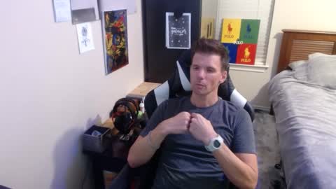 Snapshot of elevatetlb chatting on 09.10.25 Walker online show from 09.10.25