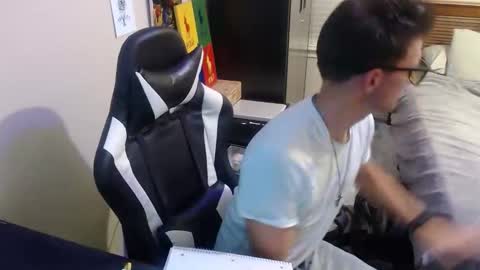 Snapshot of elevatetlb chatting on 09.15.25 Walker online show from 09.15.25