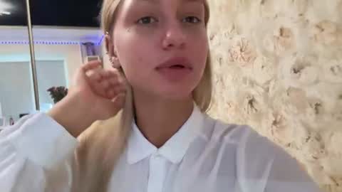 Snapshot of elfriededrewry chatting on 07.28.26 Kate online show from 07.28.26