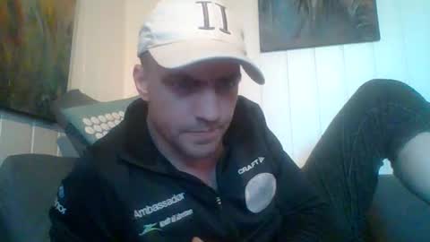 Snapshot of elhornyvikingo chatting on 02.02.25 horny viking online show from 02.02.25
