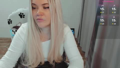 Ella online show from 11.23.25