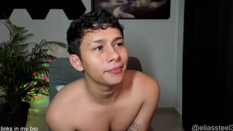 Snapshot of elias_steel1 chatting on 10.16.25 elias online show from 10.16.25