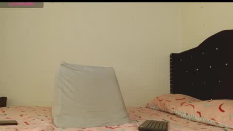 Snapshot of elii_sweet_ chatting on 02.16.25 elii_sweet_ online show from 02.16.25