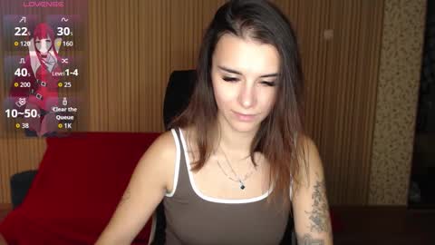 Snapshot of elina_posh chatting on 10.28.25 Liza online show from 10.28.25