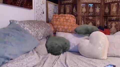 Elinah online show from 10.31.25