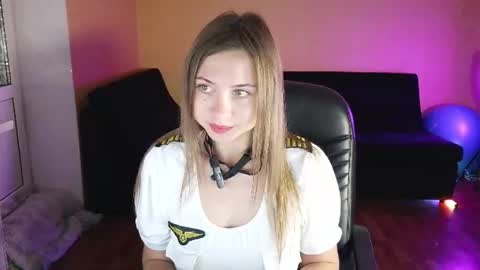 Snapshot of elinaharper chatting on 07.18.26 elinaharper online show from 07.18.26