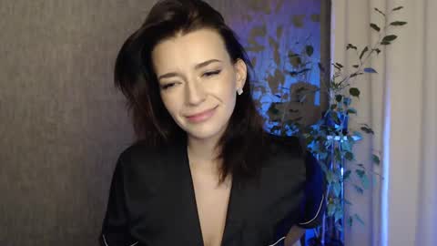 Elina online show from 12.21.24