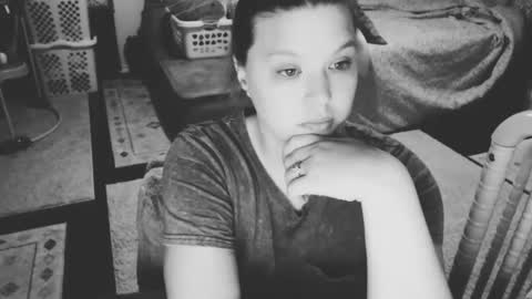 ElinaReign   online show from 09.21.25