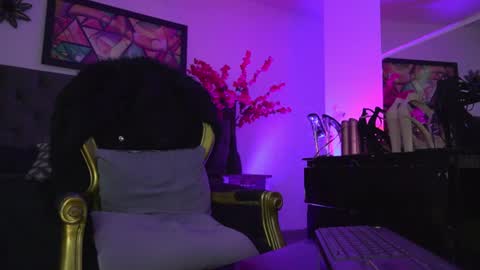 Elinne hendrix  online show from 06.23.26