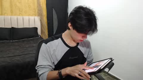 Snapshot of elio_collem chatting on 12.13.24 ELIO online show from 12.13.24