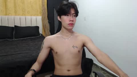 Snapshot of elio_collem chatting on 12.28.24 ELIO online show from 12.28.24