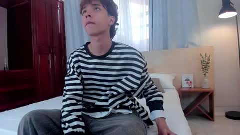 Snapshot of eliosuff chatting on 07.26.26 eliosuff online show from 07.26.26