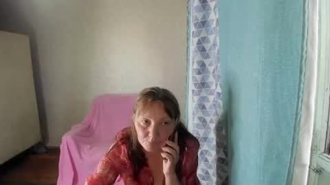 Snapshot of elis_gabbi chatting on 05.15.26 Elis online show from 05.15.26