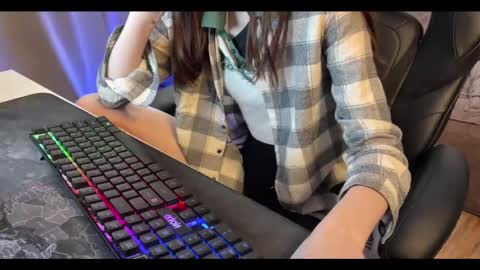 Snapshot of elisa_north chatting on 01.28.25 Elisa North online show from 01.28.25