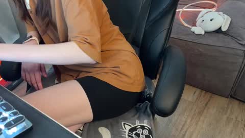 Snapshot of elisa_north chatting on 03.08.25 Elisa North online show from 03.08.25