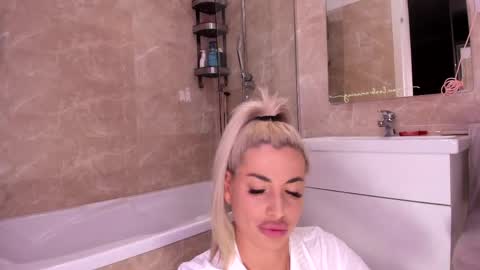 elisabeth_jason online show from 04.23.26