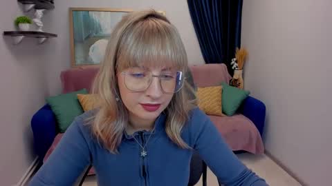 Snapshot of elisabethmills chatting on 01.31.25 Elisabeth online show from 01.31.25