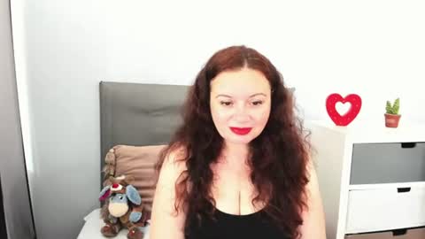 Snapshot of elisabethxsweet chatting on 07.13.26 ElisabethXSweet online show from 07.13.26