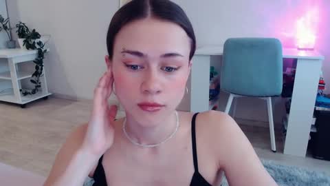 Elis online show from 02.15.26