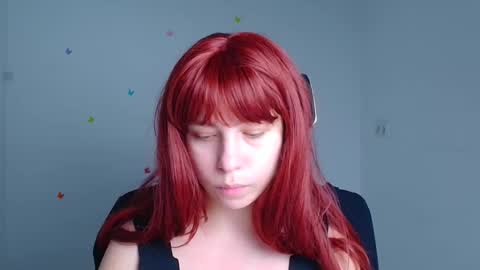 Snapshot of elise_kissu_ chatting on 09.22.25 Alice online show from 09.22.25
