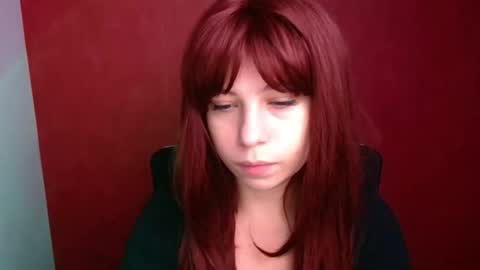 Snapshot of elise_kissu_ chatting on 09.29.25 Alice online show from 09.29.25