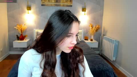 Snapshot of elise_robbie chatting on 03.29.26 Elise online show from 03.29.26