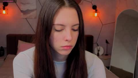 Snapshot of elise_robbie chatting on 03.30.26 Elise online show from 03.30.26