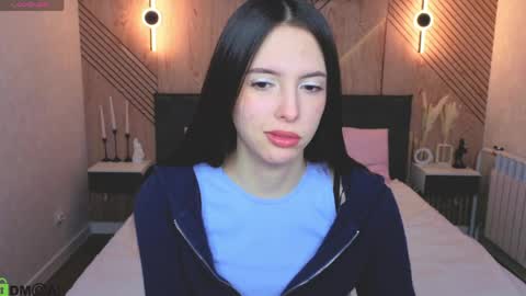 Snapshot of elise_robbie chatting on 04.15.26 Elise online show from 04.15.26