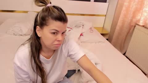 Elly online show from 03.23.26