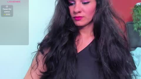 E L I S S A online show from 01.28.25