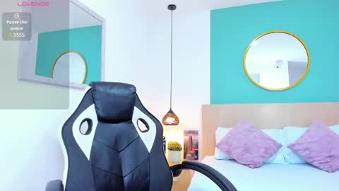 E L I S S A online show from 02.14.25