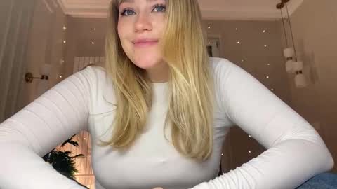 Stephanie online show from 03.10.26