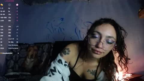 elizabeht_911 online show from 11.26.25