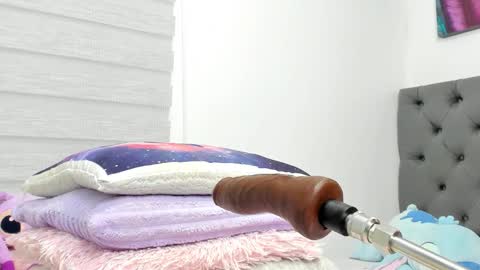 Snapshot of elizabeth_18_ chatting on 03.16.26 ELIZA online show from 03.16.26