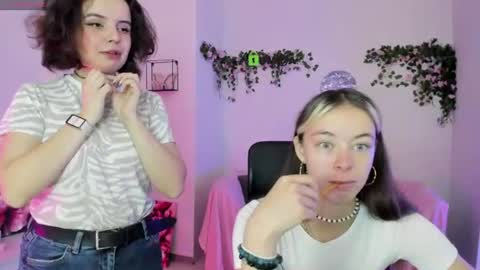 Snapshot of elizabeth_dornan chatting on 07.06.26 Your cute online show from 07.06.26
