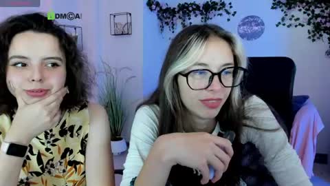 Snapshot of elizabeth_dornan chatting on 07.17.26 Your cute online show from 07.17.26