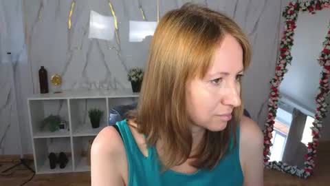 Snapshot of elizabeth_grace_ chatting on 07.22.26 Elizabeth online show from 07.22.26