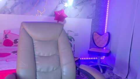 Lizzy online show from 07.25.26