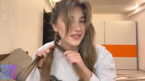 Mia online show from 02.24.26