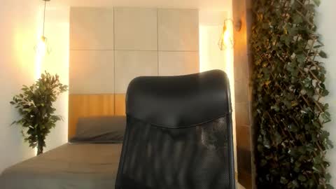   online show from 11.11.25