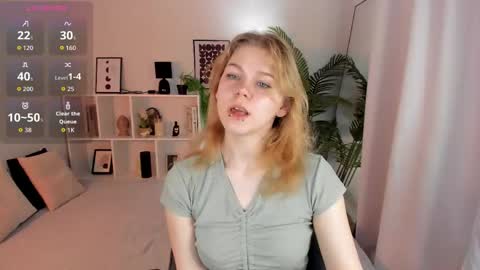 Snapshot of elizabethvane chatting on 05.10.26 Elizabeth online show from 05.10.26