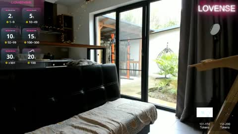 Eliz                               online show from 03.31.26