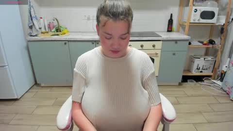 Snapshot of elkapulka chatting on 05.17.26 Lina online show from 05.17.26