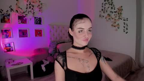 ELLA online show from 09.21.25