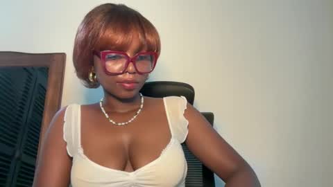Ella online show from 06.03.26