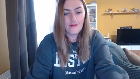 Snapshot of ella_max_live chatting on 01.28.25 Ella  Max online show from 01.28.25