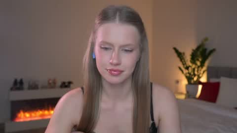 Ella online show from 04.23.26