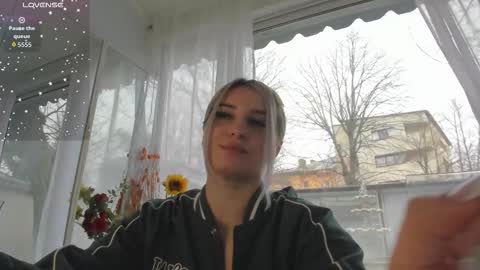 ella_vee online show from 03.20.26
